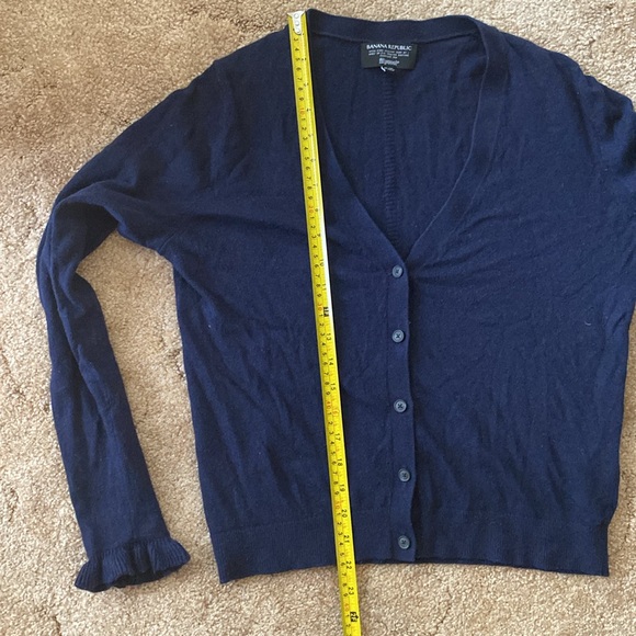 Banana Republic Italian Superloft Ruffle Cuff Cardigan - M - Picture 4 of 6